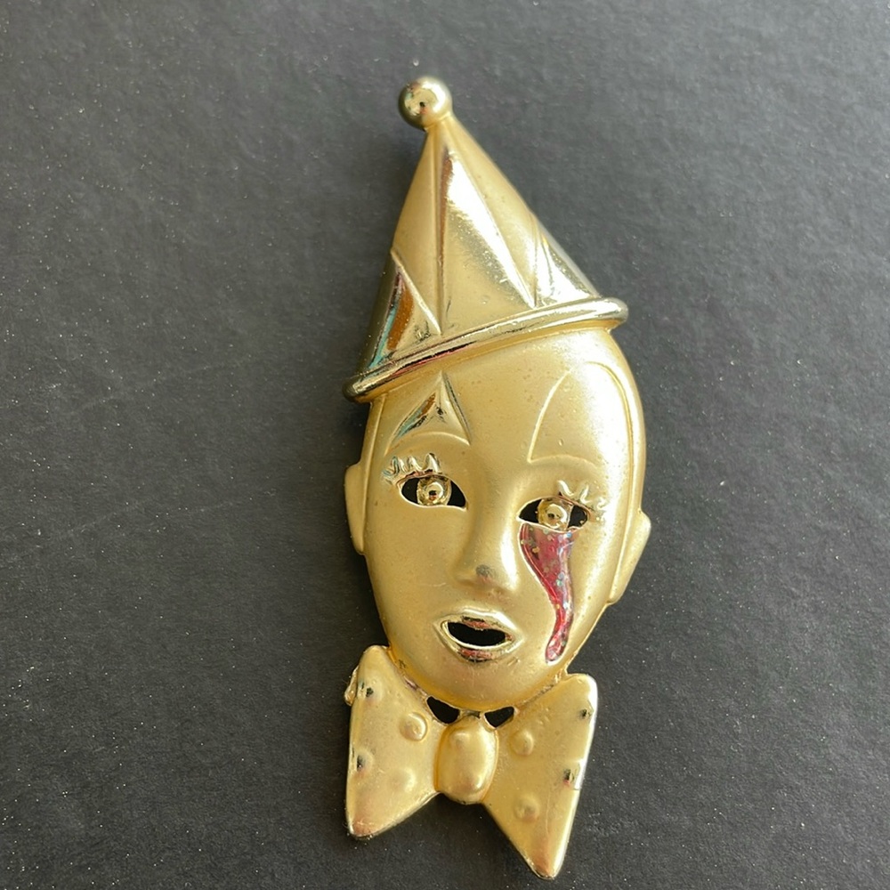 Artsy crying 1980’s sad clown brooch Vintage French style